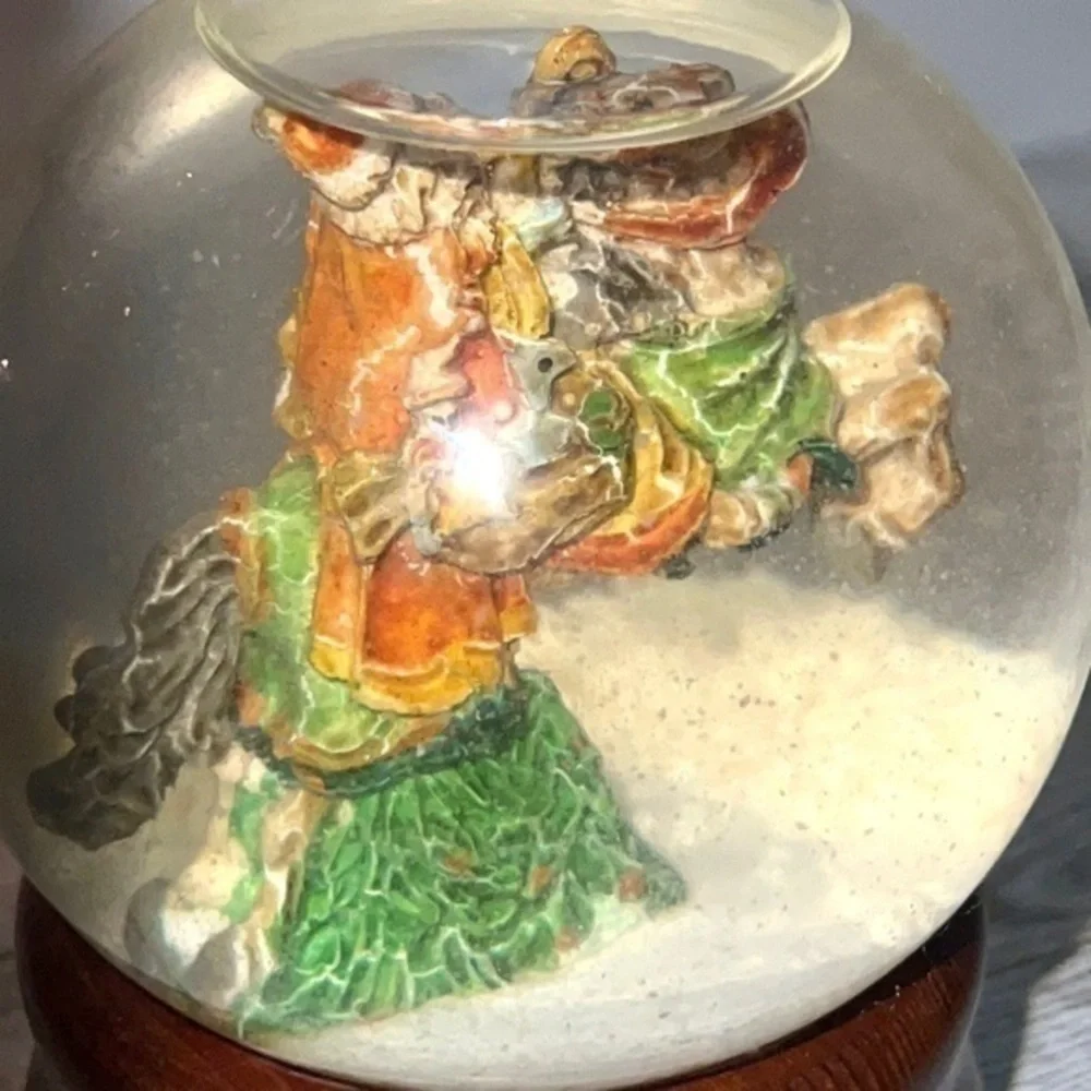 Vintage Handcrafted Silvestri “O Tannenbaum” Musical Snow Globe
